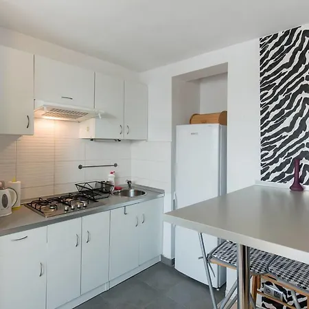 Aleja Pokoju Apartman *